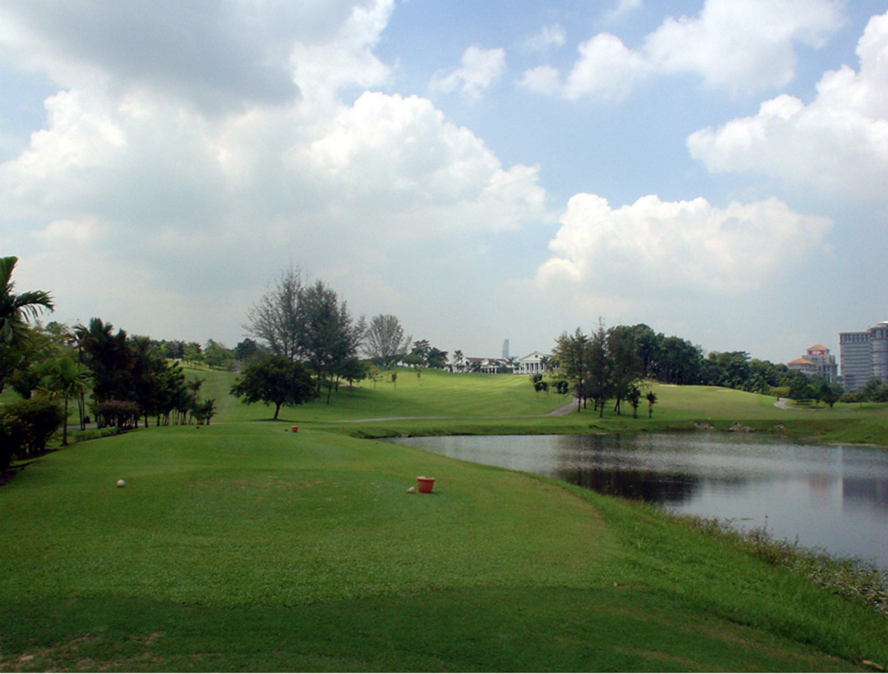 スルタン アブドゥル アジズ シャー ゴルフ カントリー クラブ Kelab Golf Sultan Abdul Aziz Shah Golf Course マレーシアゴルフ専門店 Yokosoトラベル